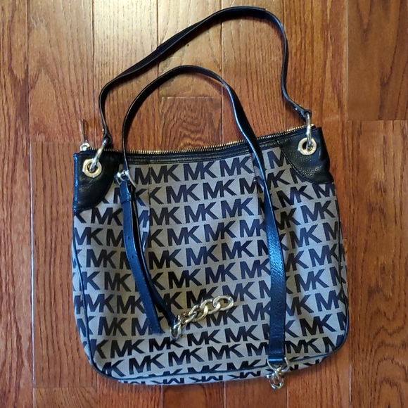 Michael Kors Handbag - Picture 3 of 4